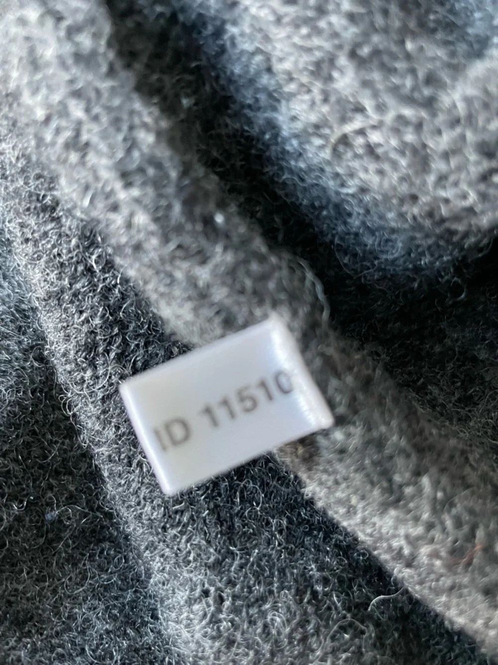 Abercrombie & Fitch y2k Men's Dark Charcoal V Neck Sweater Large 54349